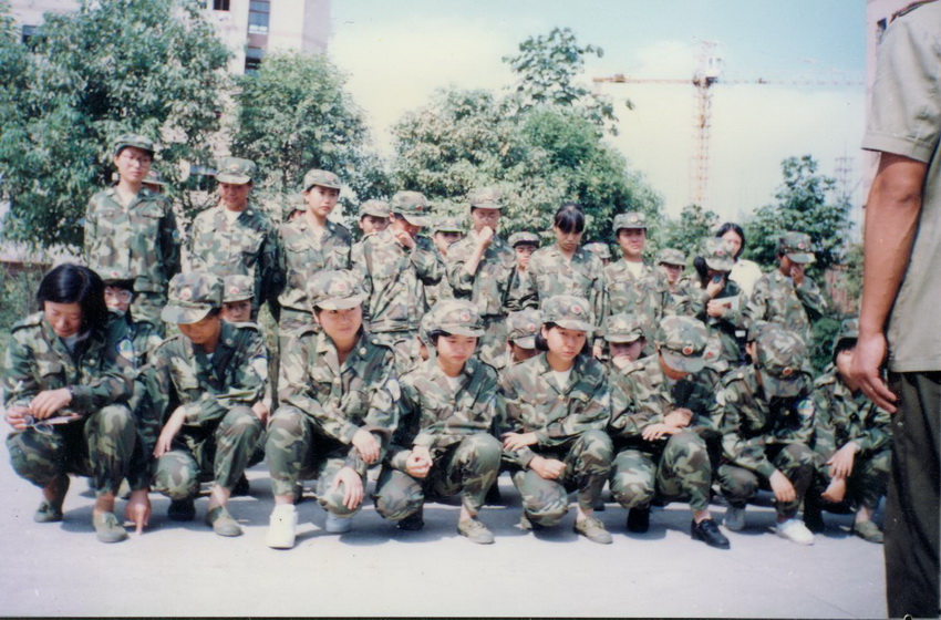 1996年9月底军训结束的6排